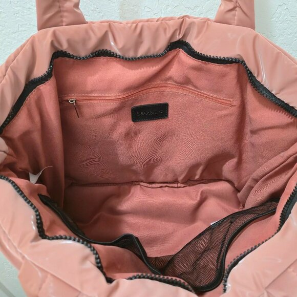 Bearpaw Puffer Quilted Tote Bag - Picture 5 of 5